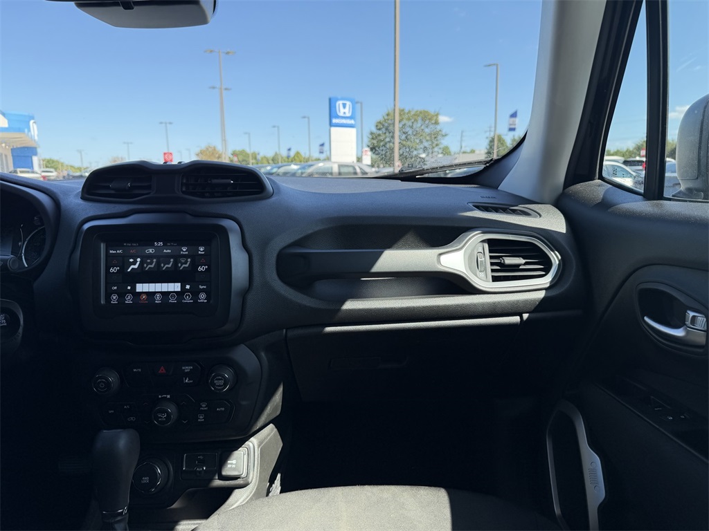 2021 Jeep Renegade Sport photo 18