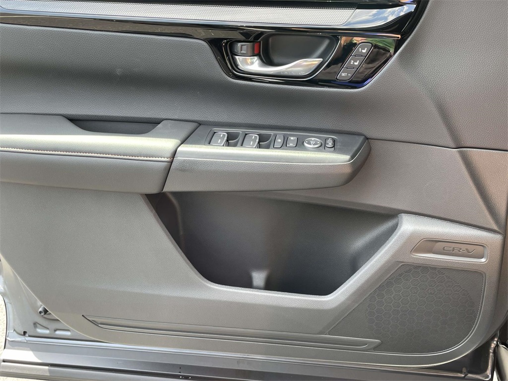 2026 Honda CR-V Hybrid Sport Touring photo 29