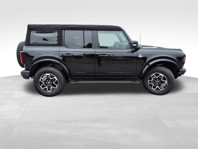 2024 Ford Bronco Outer Banks photo 7