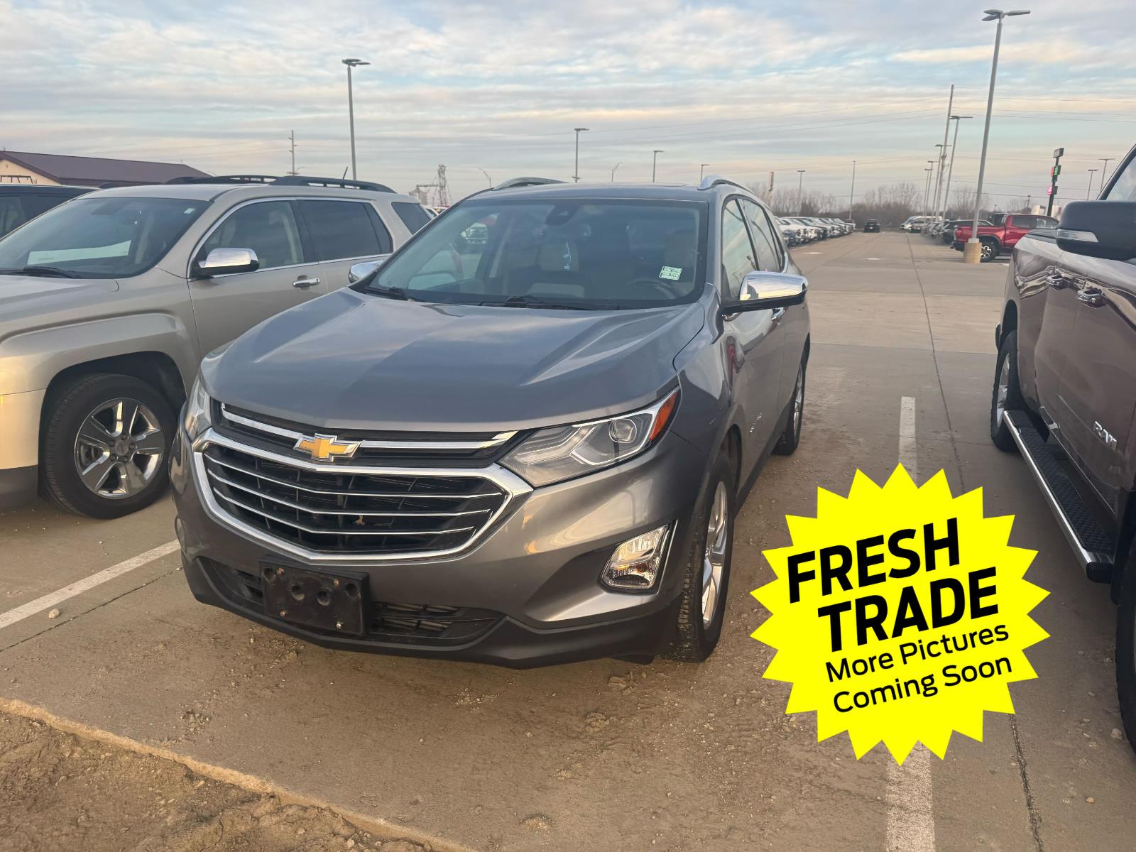 2018 Chevrolet Equinox Premier photo 2