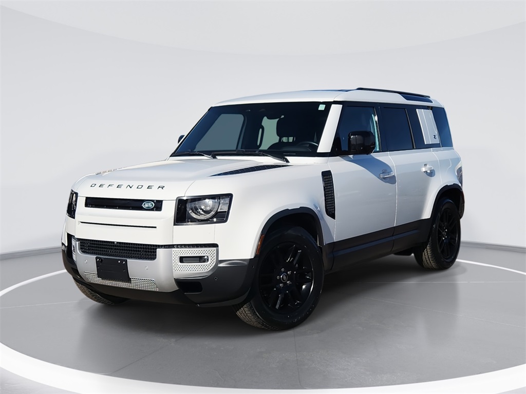 2024 Land Rover Defender S's photo