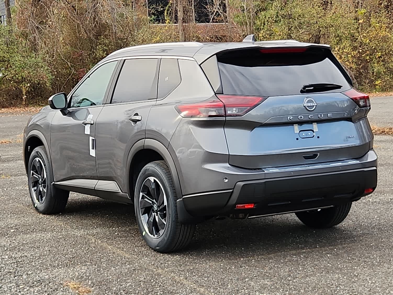2026 Nissan Rogue SV photo 4