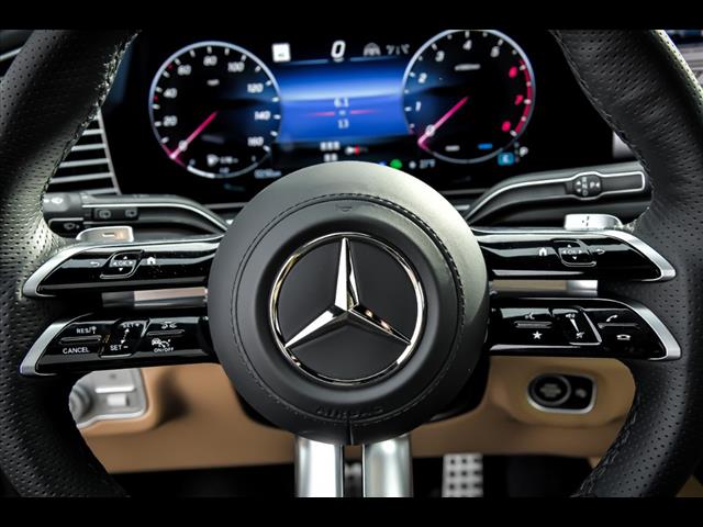 2025 Mercedes Benz GLS 450 4MATIC photo 15