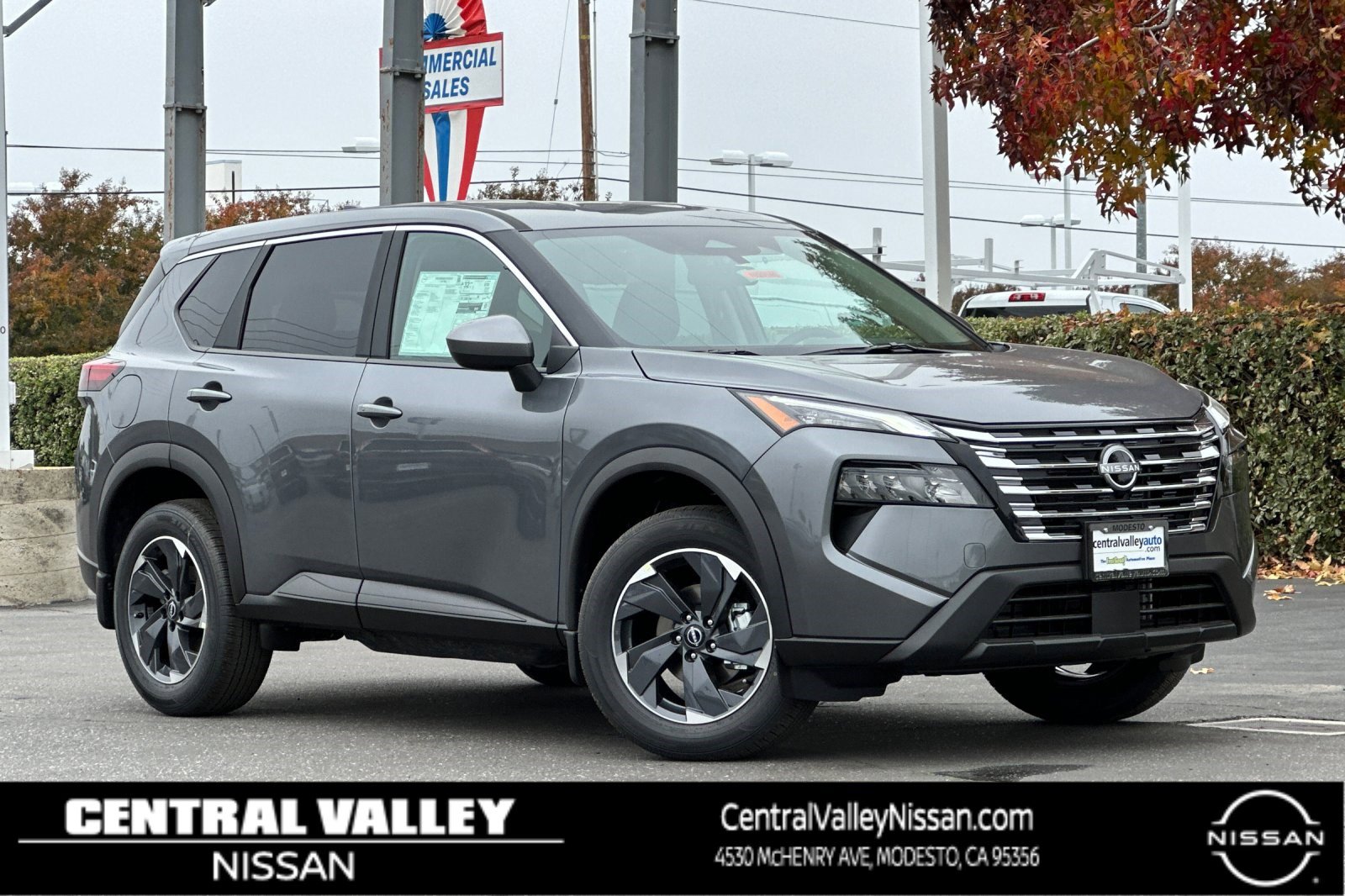 2026 Nissan Rogue SV's photo