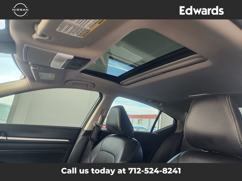 2022 Nissan Altima 2.5 SL photo 17