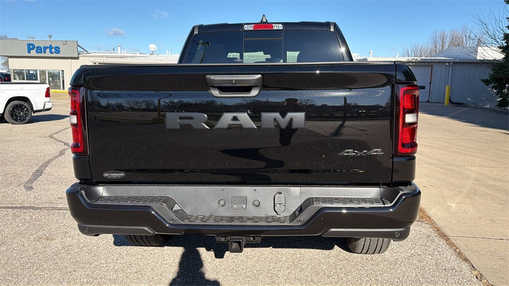 2025 Ram 1500 Tradesman photo 4