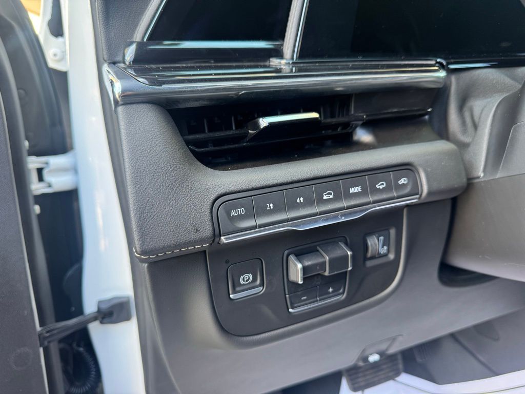 2023 Cadillac Escalade Sport photo 5