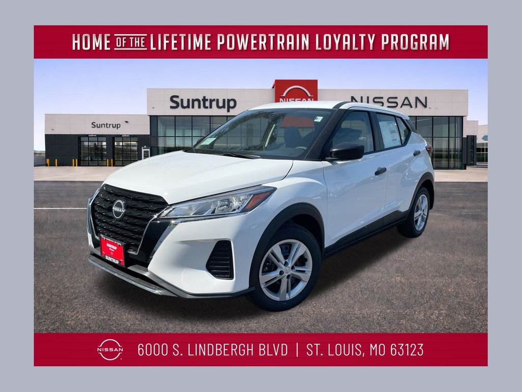 2025 Nissan KICKS PLAY Base's photo