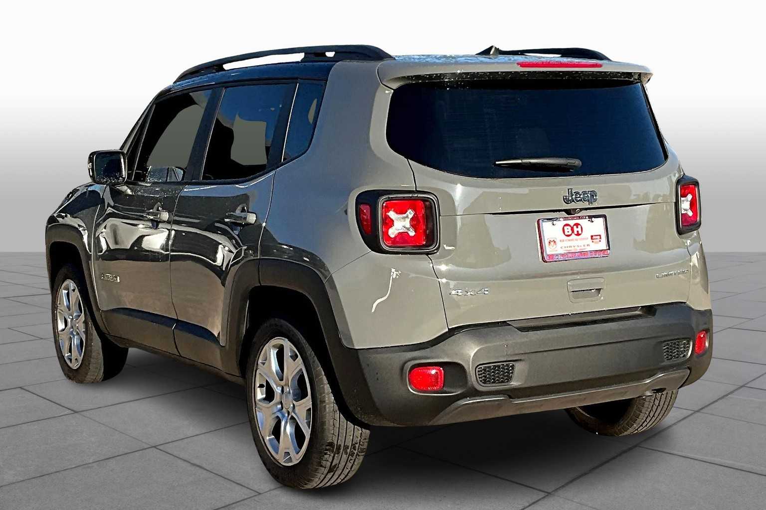 2022 Jeep Renegade Limited photo 12