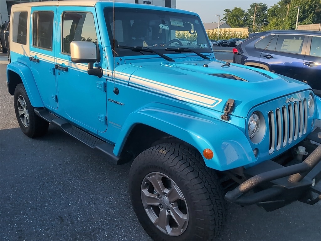 2017 Jeep Wrangler Unlimited Sahara photo 2