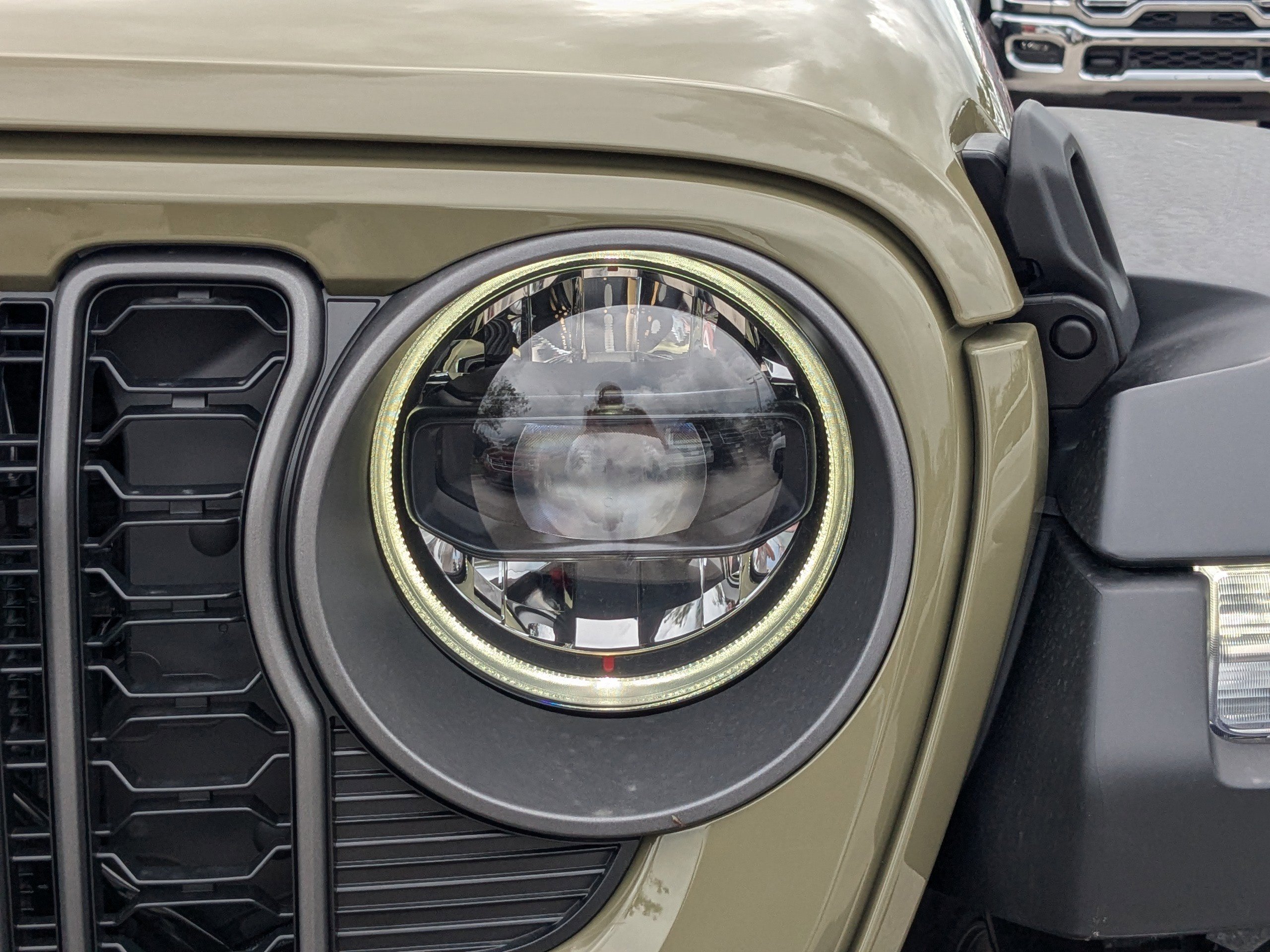 2025 Jeep Wrangler Rubicon photo 9
