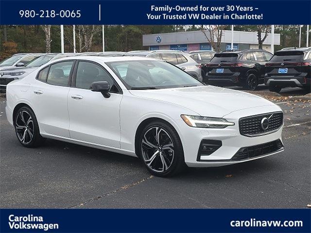 2024 Volvo S60 Core's photo