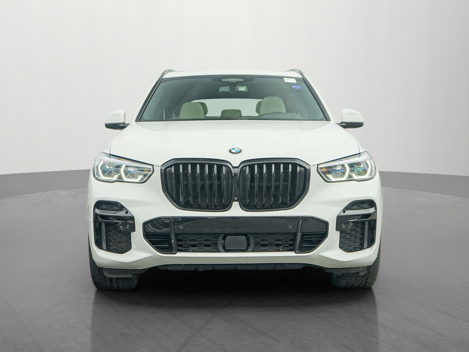 Used 2022 BMW X5 M50i with VIN 5UXJU4C0XN9M25688 for sale in Minneapolis, Minnesota