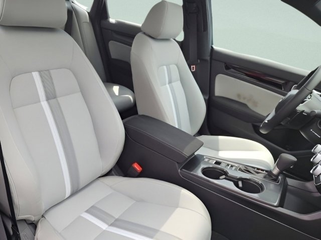 2026 Honda Civic Hybrid Sport photo 13