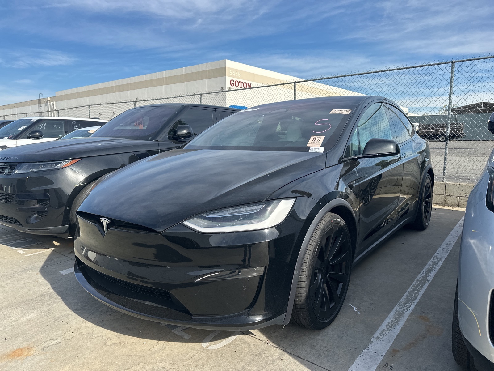 2023 Tesla Model X Long Range's photo