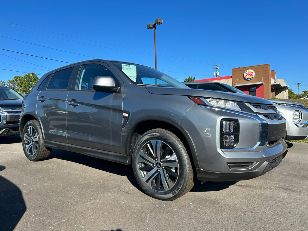 2025 Mitsubishi Outlander Sport ES's photo