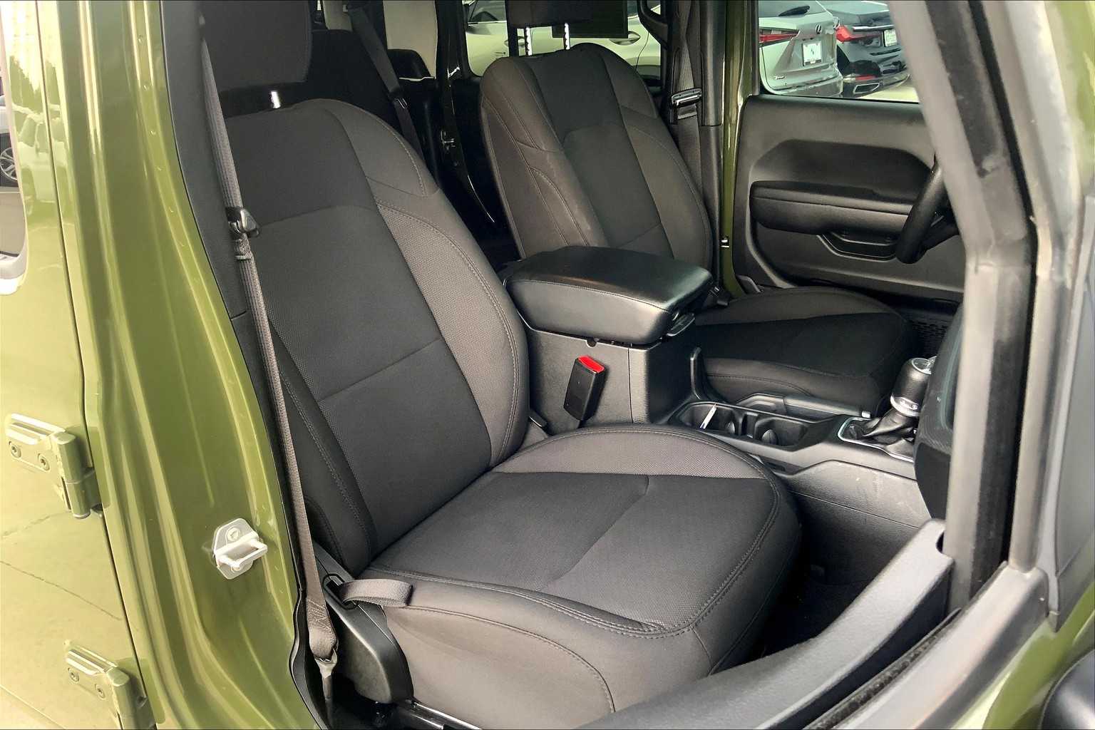 2023 Jeep Gladiator Sport photo 8