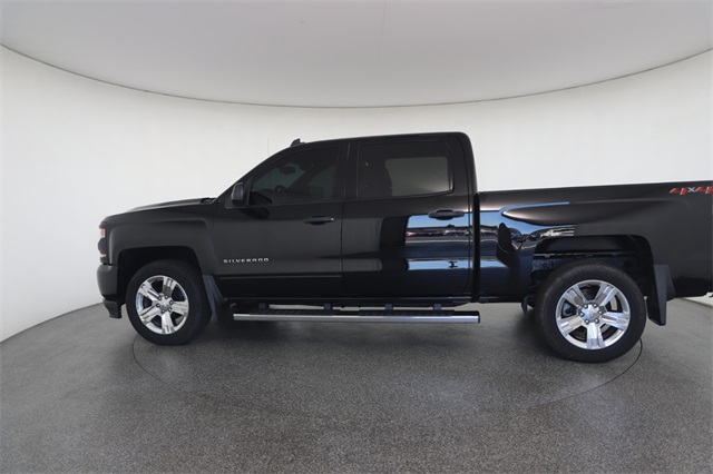 2018 Chevrolet Silverado 1500 Custom photo 7