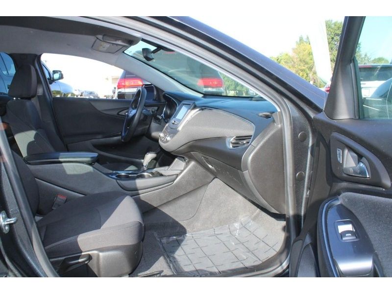 2016 Chevrolet Malibu 1LT photo 11