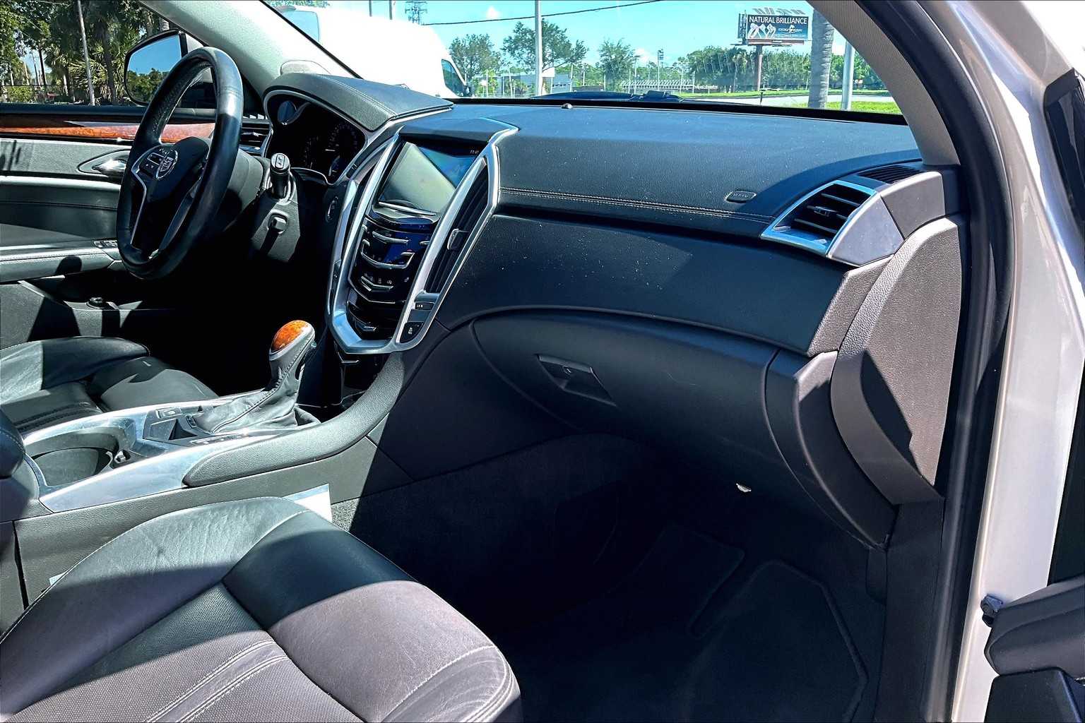 2015 Cadillac SRX Performance photo 18