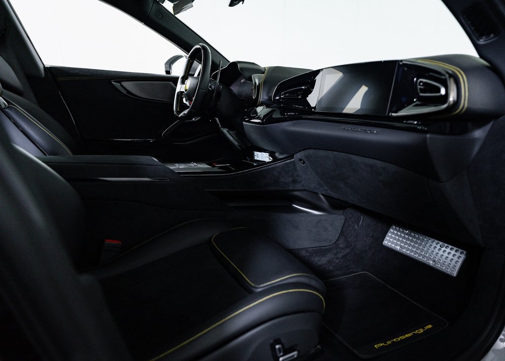 2025 Ferrari Purosangue photo 20