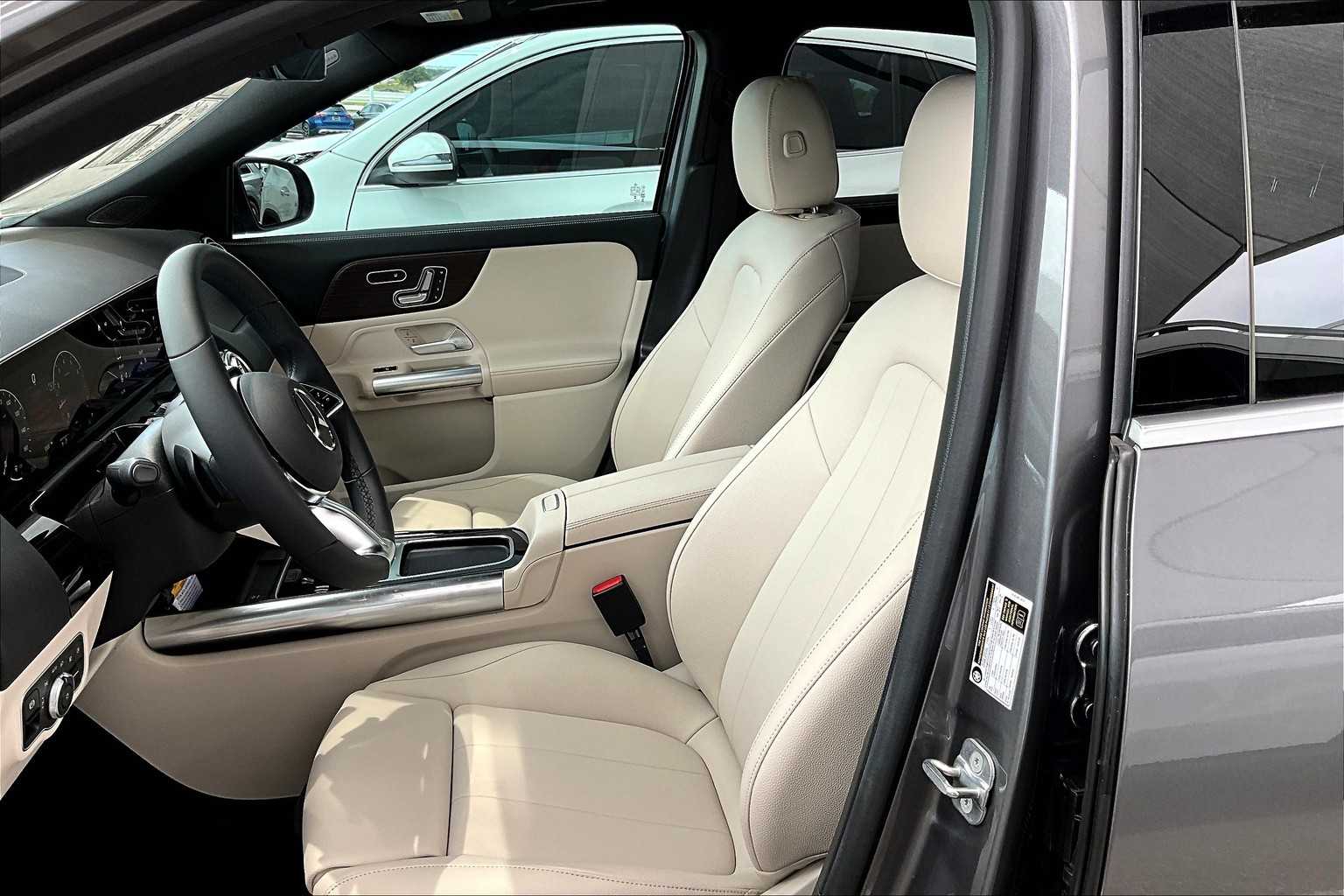2026 Mercedes Benz GLA 250 photo 16