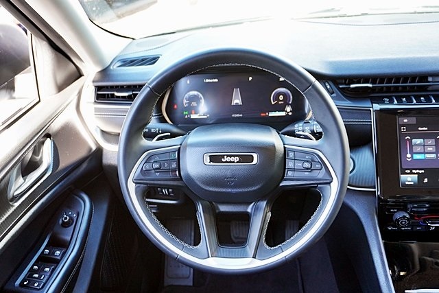 2023 Jeep Grand Cherokee Laredo photo 19