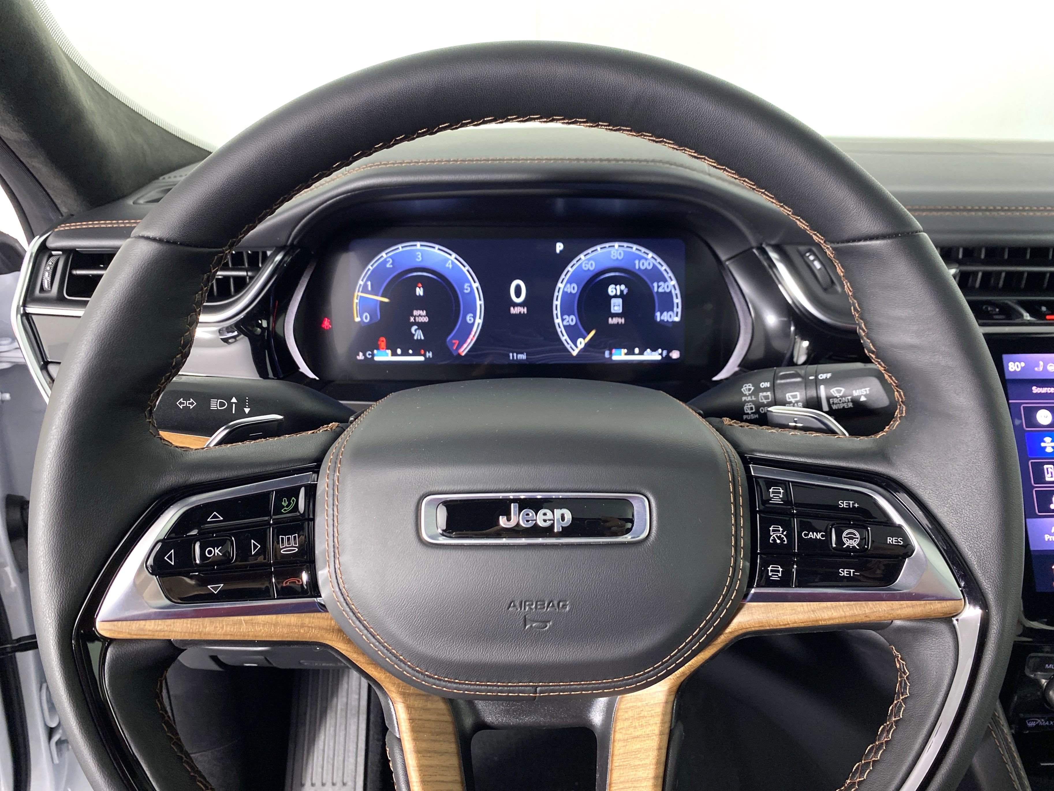 2025 Jeep Grand Cherokee L Summit Reserve photo 3