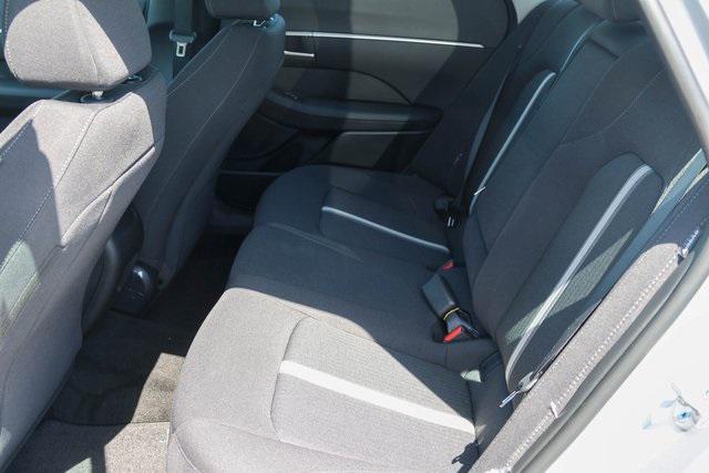 New 2025 Silver Hyundai SEL Convenience image 11
