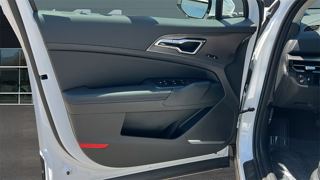 2026 Kia Sportage photo 14