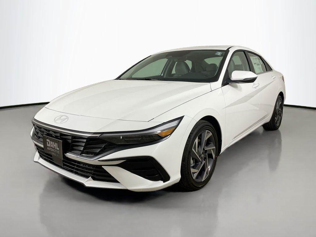 2026 Hyundai Elantra Limited photo 3