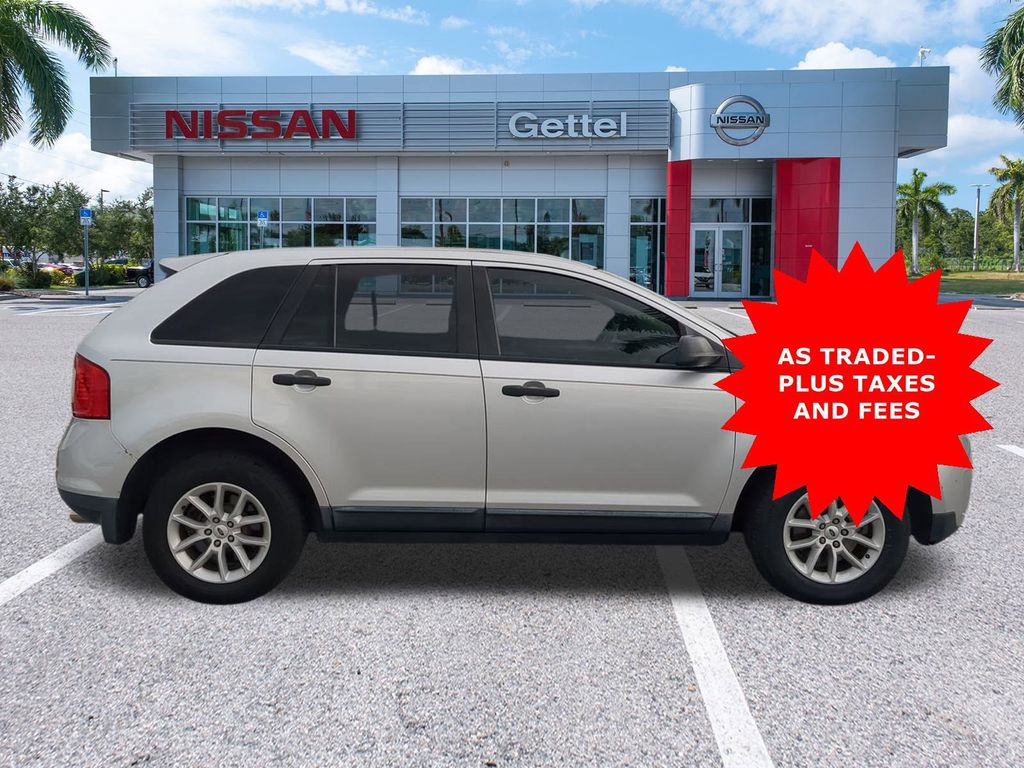 2013 Ford Edge SE photo 2
