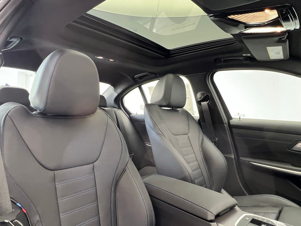 New 2025 Portimao Blue Metallic BMW M340i image 8