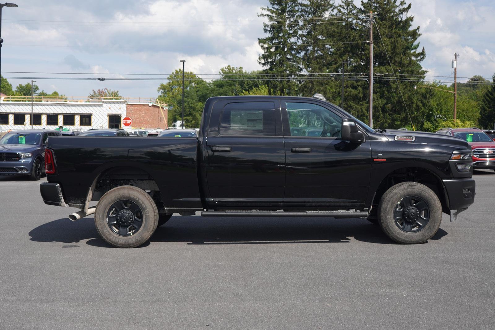 2025 Ram 2500 Tradesman photo 2