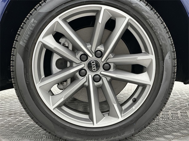 2025 Audi Q3 S line Premium photo 2