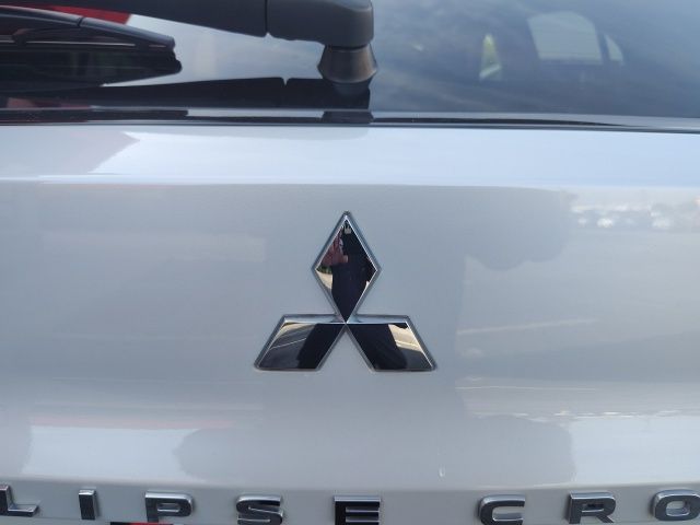 2022 Mitsubishi Eclipse Cross ES photo 24