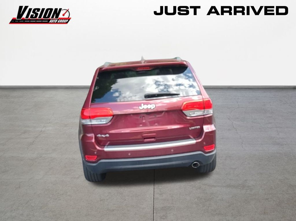 2018 Jeep Grand Cherokee Limited photo 2