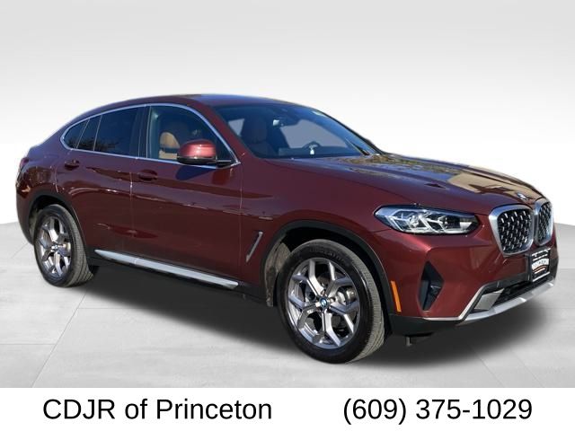 2023 BMW X4 30i's photo
