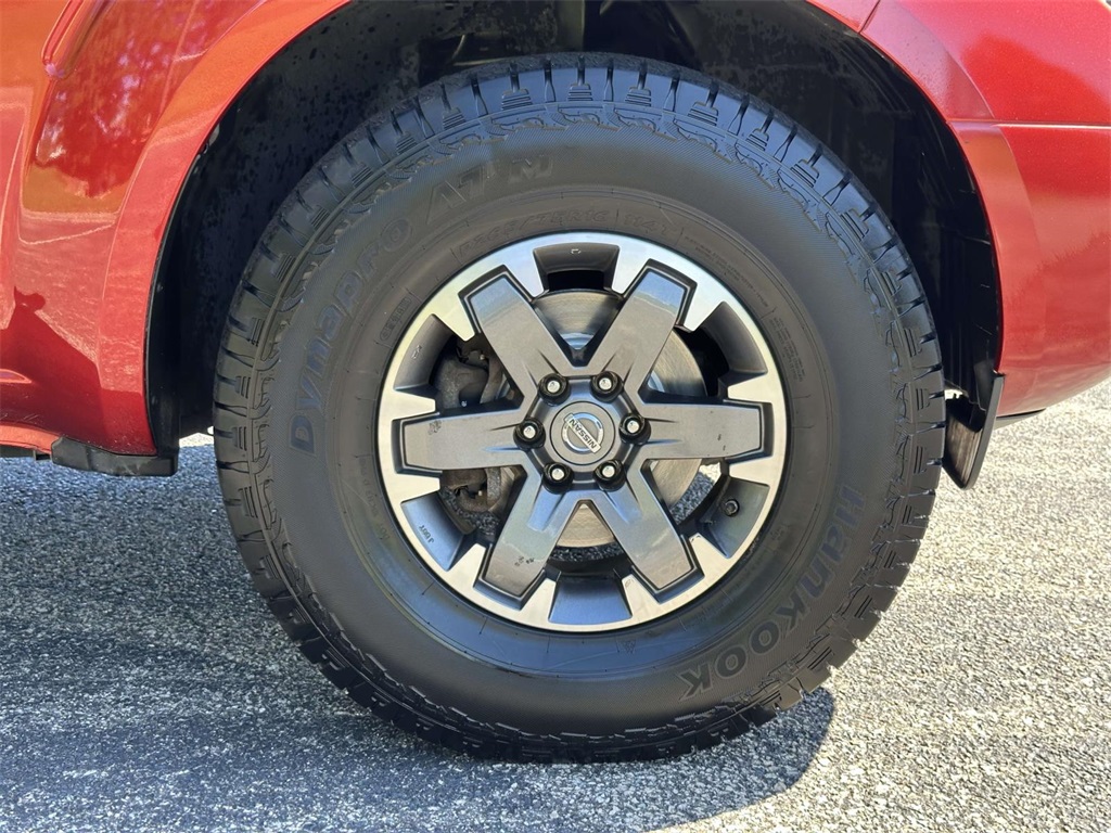 2016 Nissan Frontier Desert Runner King Cab photo 20