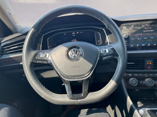 2021 Volkswagen Jetta SEL photo 12