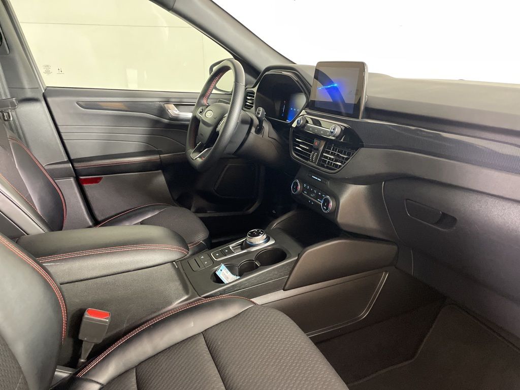 2024 Ford Escape ST-Line photo 15