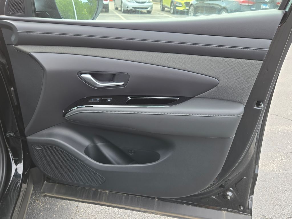 2025 Hyundai Santa Cruz Limited photo 4