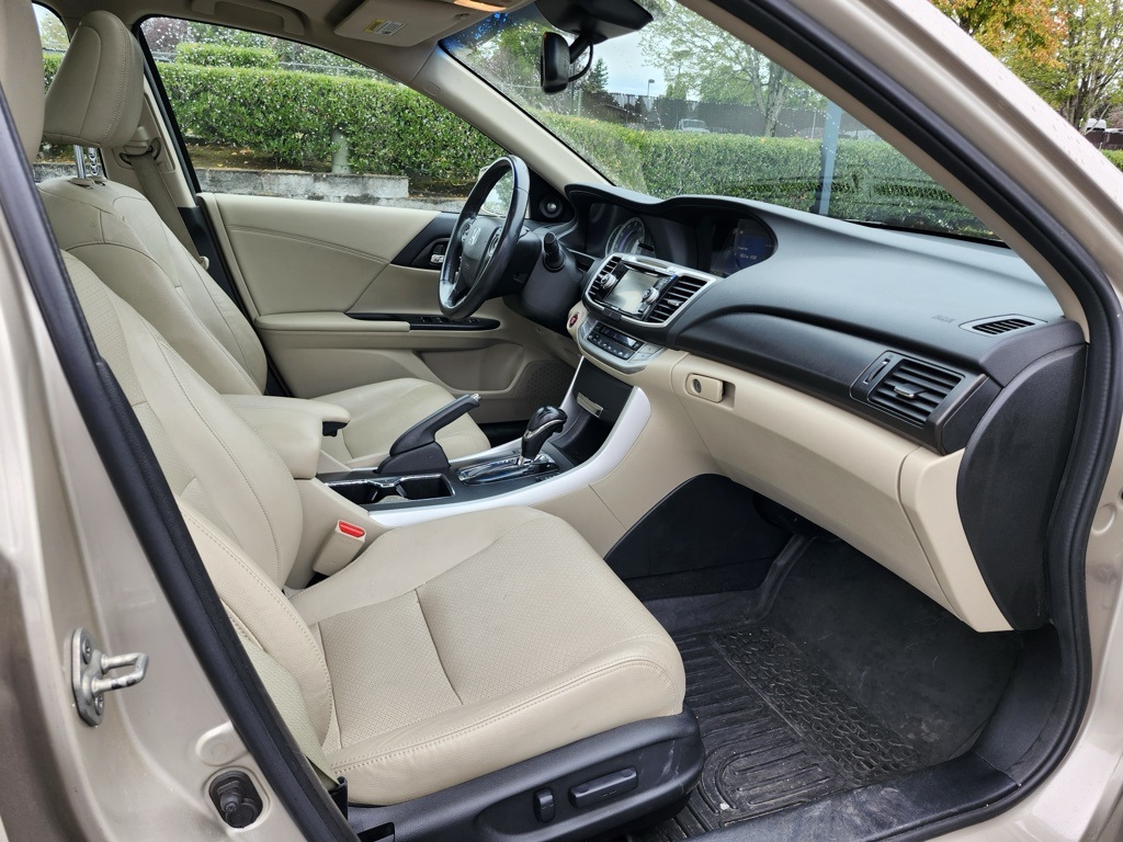 2013 Honda Accord EX-L photo 23