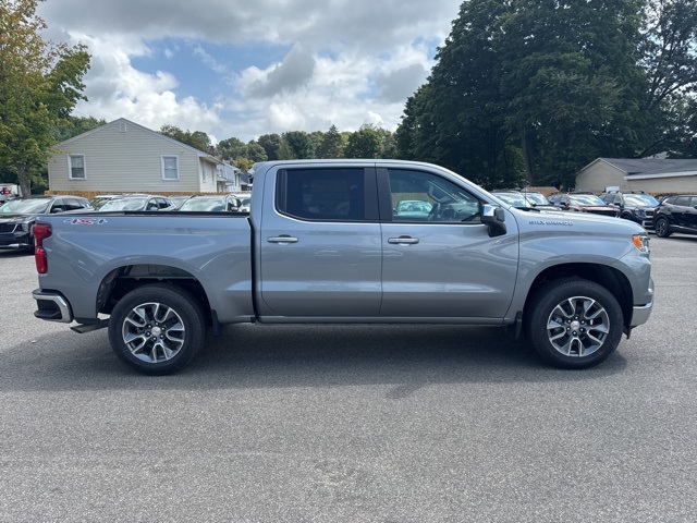 2025 Chevrolet Silverado 1500 LT photo 2