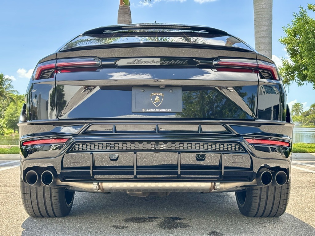 2024 Lamborghini Urus S photo 8