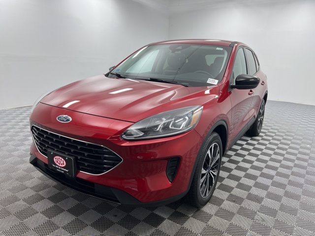 2021 Ford Escape SE photo 2