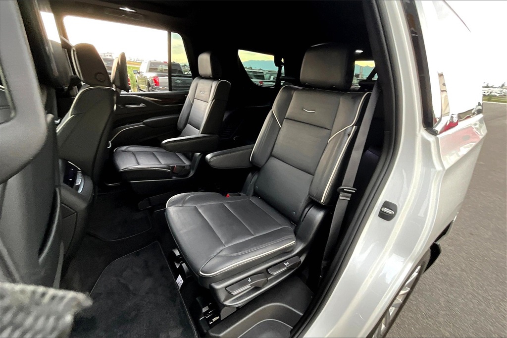 2023 Cadillac Escalade Premium Luxury photo 25