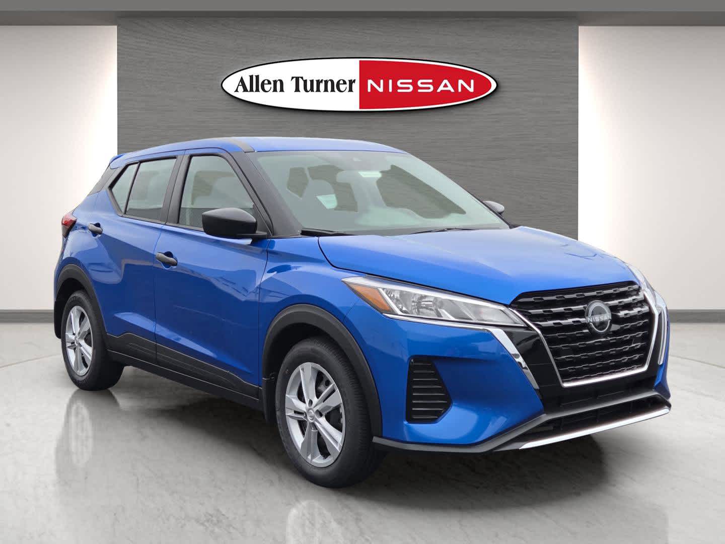 2025 Nissan KICKS PLAY Base's photo