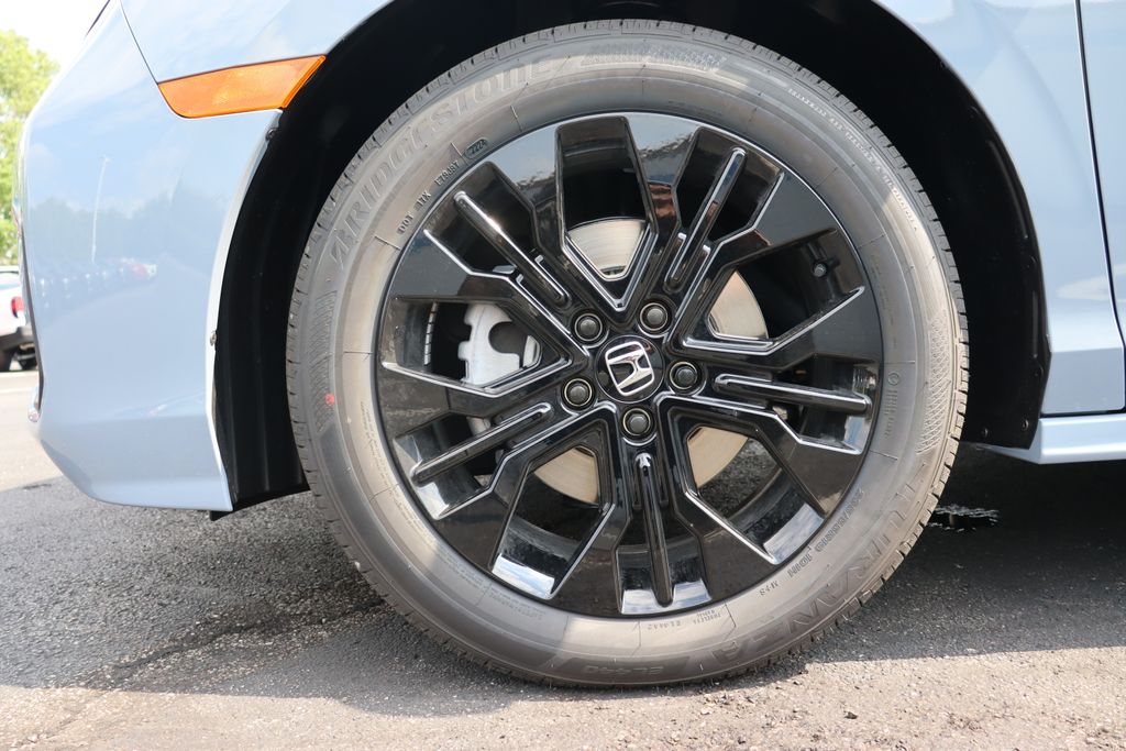 2026 Honda Odyssey photo 9