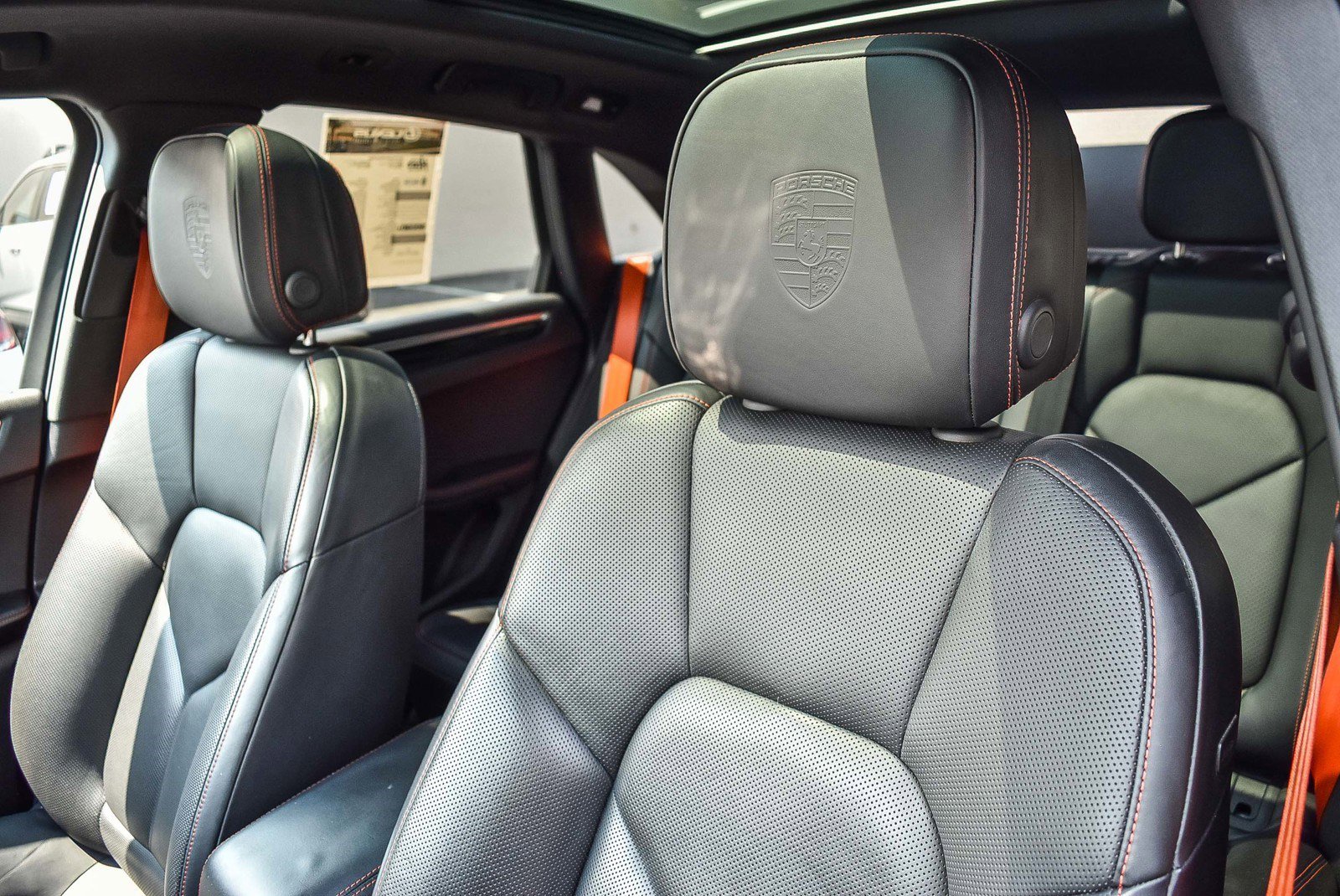 2022 Porsche Macan Base photo 23